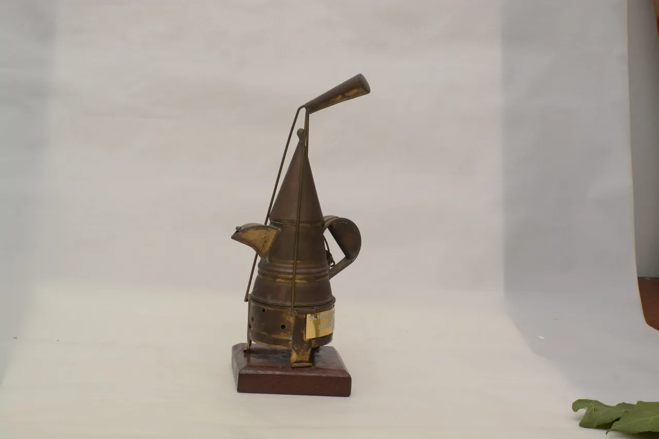 Bajuni coffee jug / Buli la kahawa